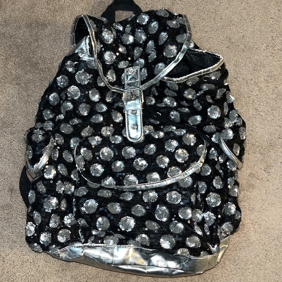 Aero kids backpack with sequins- GUC! $15 - Picture 1 of 6